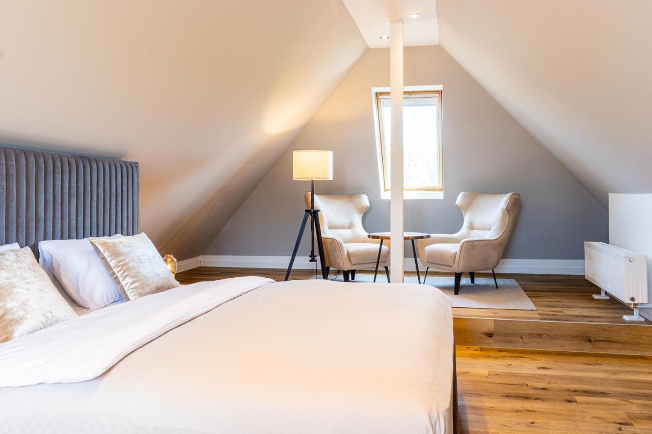 Moderne Maisonette Ferienwohnung Mit Gartenzugang, Nur 7 Gehminuten Zum Strand, Parkplatz & Fahrradunterstellplatz Scharbeutz Luaran gambar