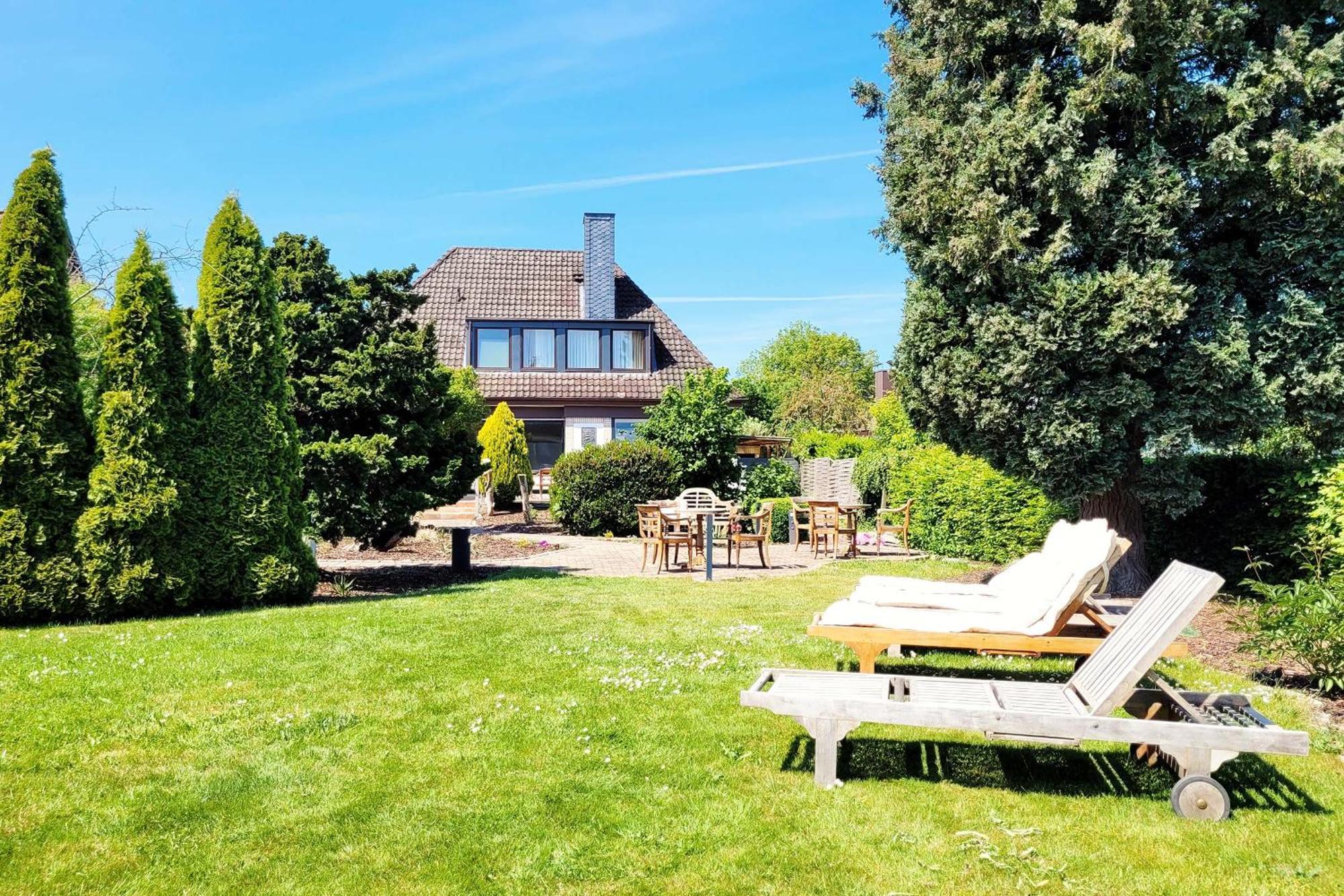 Moderne Maisonette Ferienwohnung Mit Gartenzugang, Nur 7 Gehminuten Zum Strand, Parkplatz & Fahrradunterstellplatz Scharbeutz Luaran gambar