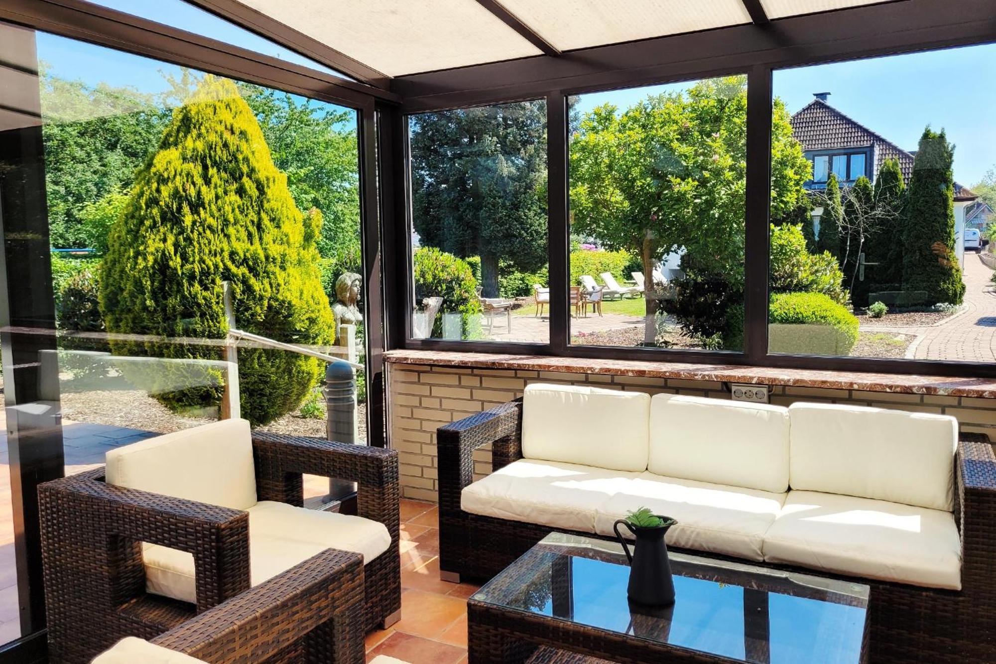 Moderne Maisonette Ferienwohnung Mit Gartenzugang, Nur 7 Gehminuten Zum Strand, Parkplatz & Fahrradunterstellplatz Scharbeutz Luaran gambar