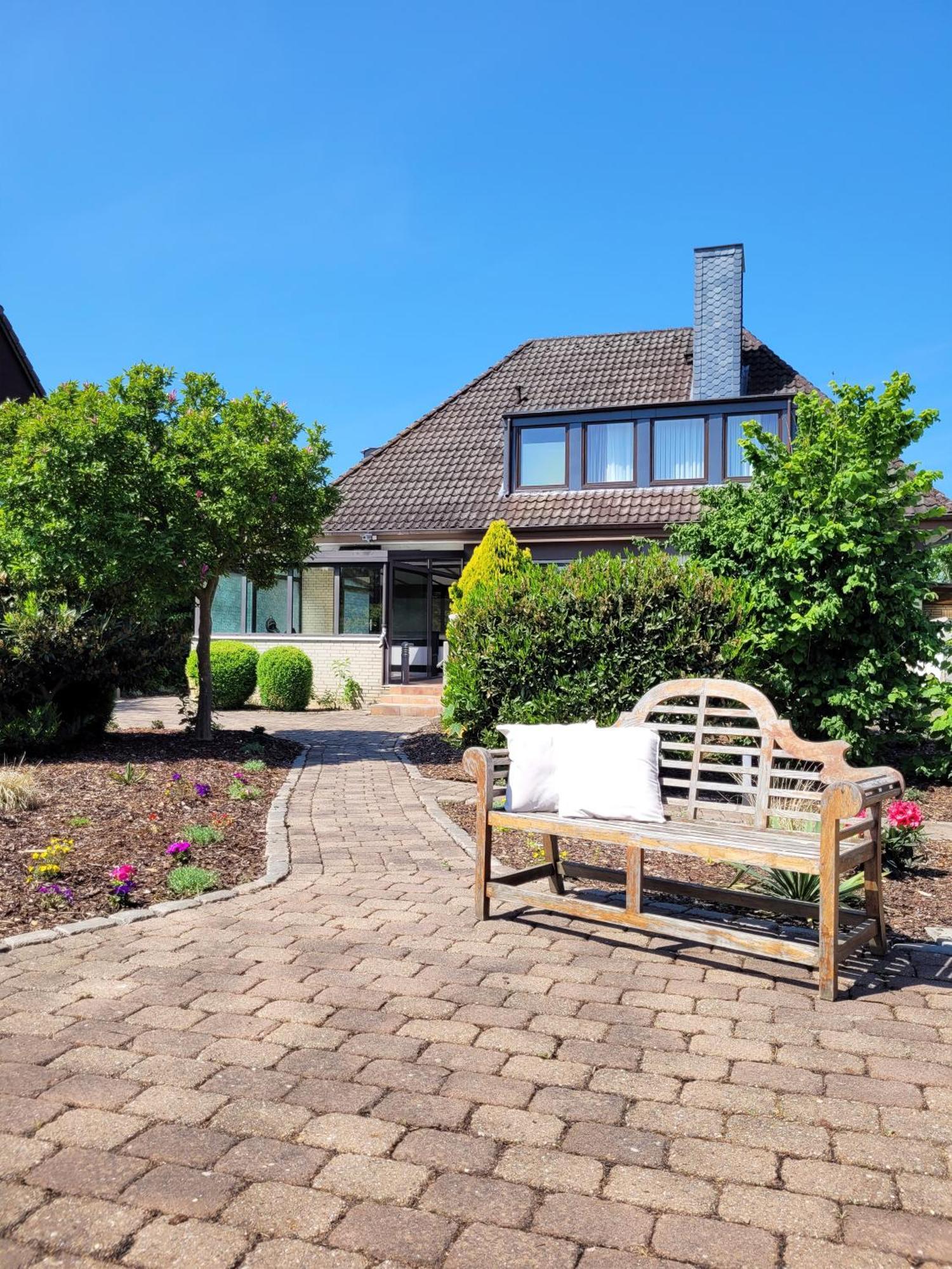 Moderne Maisonette Ferienwohnung Mit Gartenzugang, Nur 7 Gehminuten Zum Strand, Parkplatz & Fahrradunterstellplatz Scharbeutz Luaran gambar